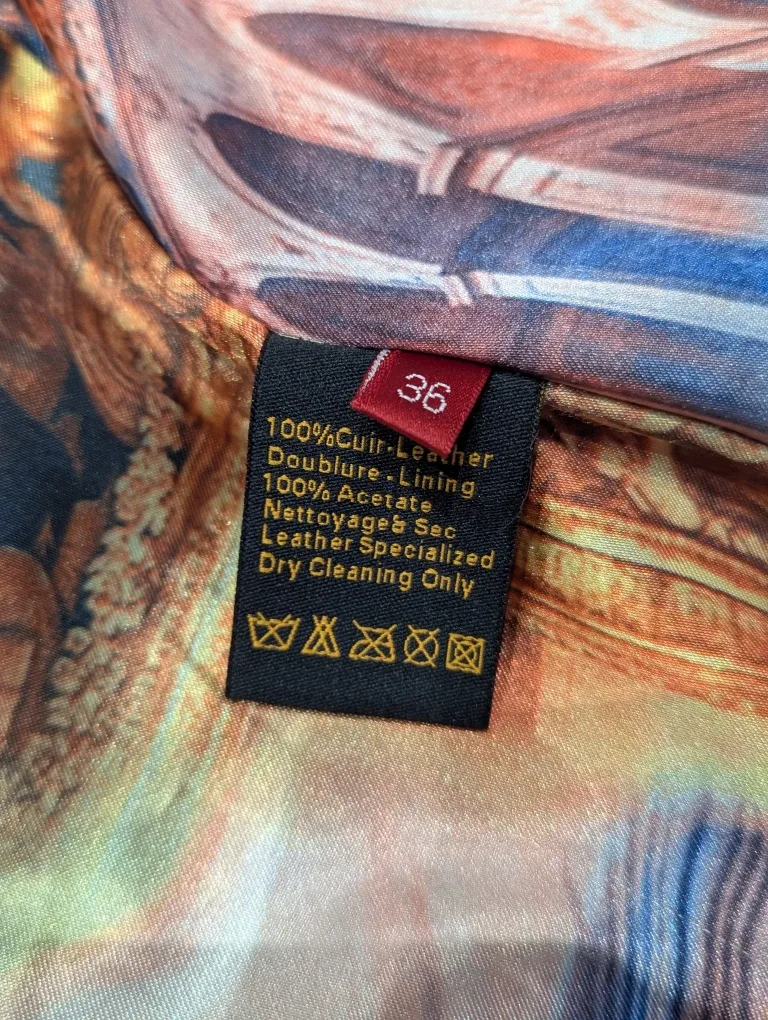 Red Genuine Leather Trench Coat size S image indicator(6)