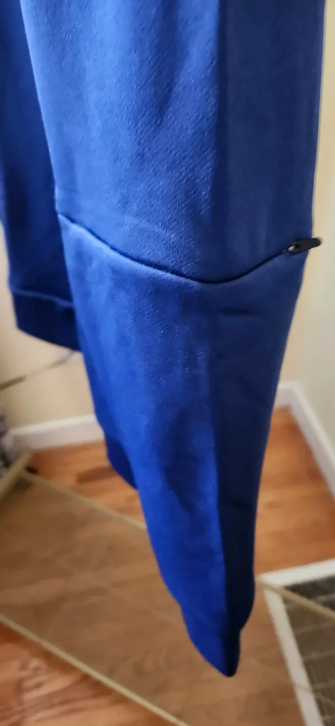 Brand New Mens Champion Elite Pullover - Size M image indicator(3)