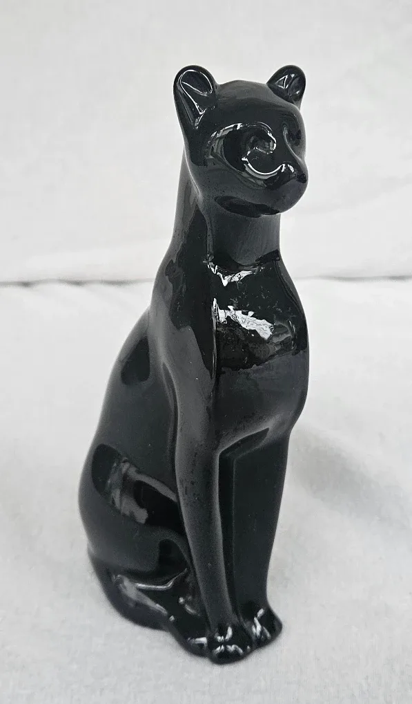 Abbott MCM Handcrafted Black Heavy Glass 6” Statue Mint