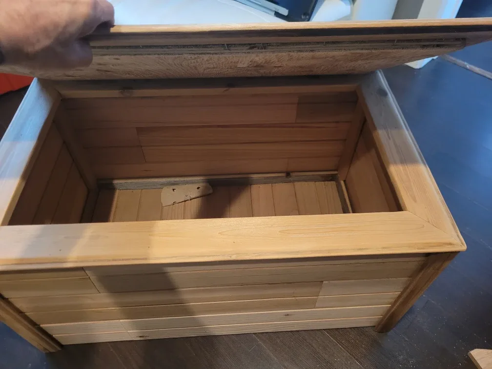 Handmade Cedar Wood Storage Box image indicator(3)