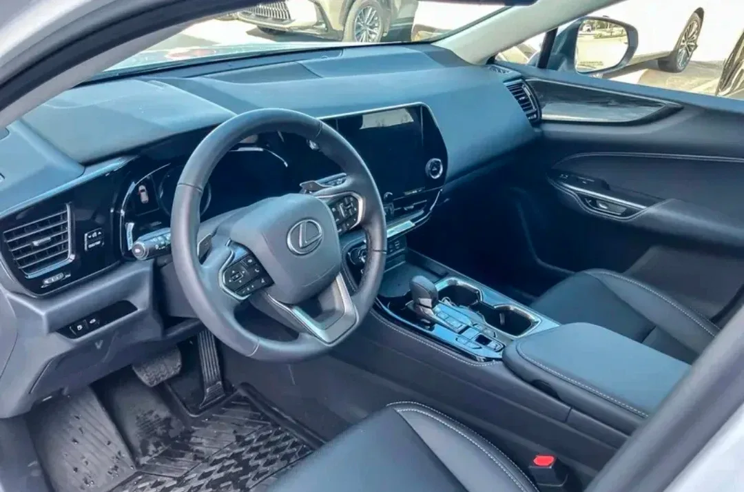 Brand new 2026 Lexus Nx350 Awd Premium image indicator(10)