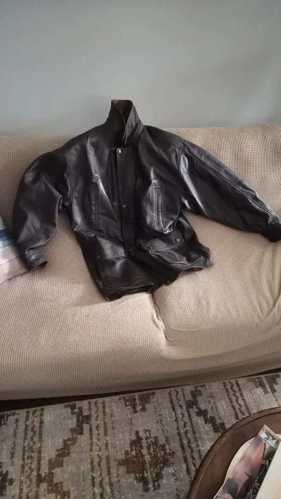 The Olde Hide House Leather Jacket, Size S image indicator(2)