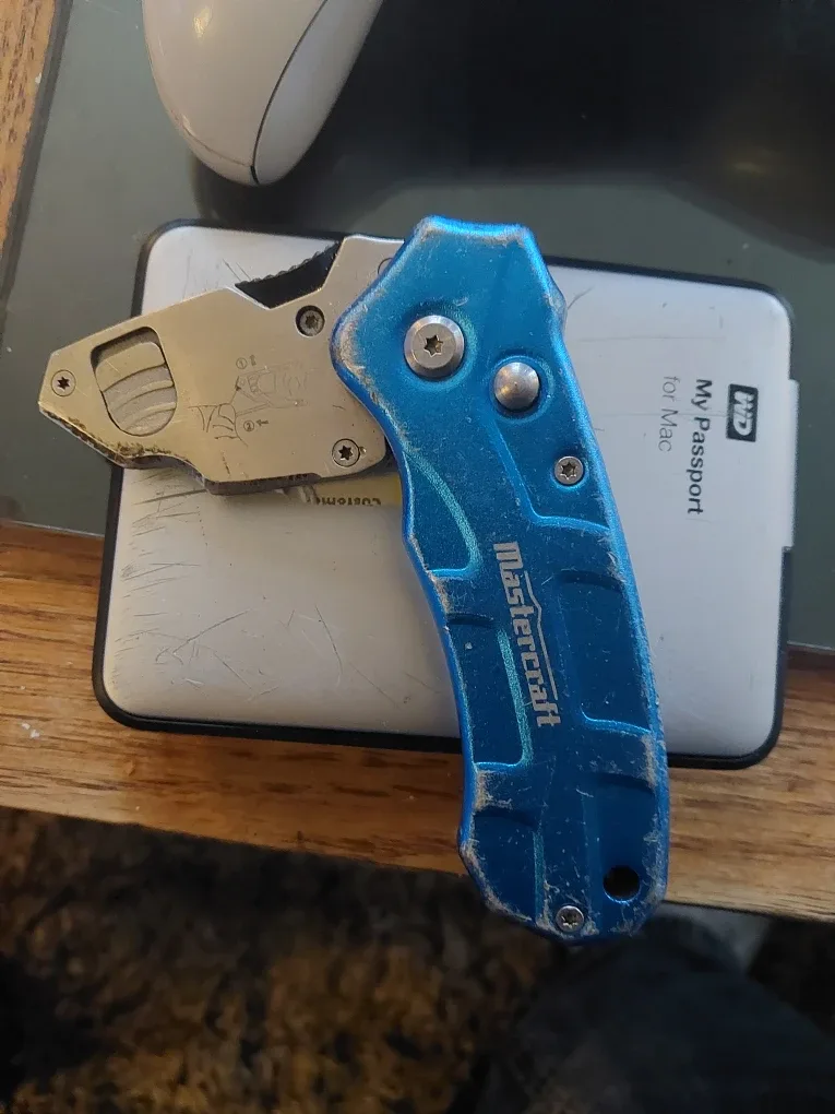 Mastercraft Blue Utility Knife image indicator(2)