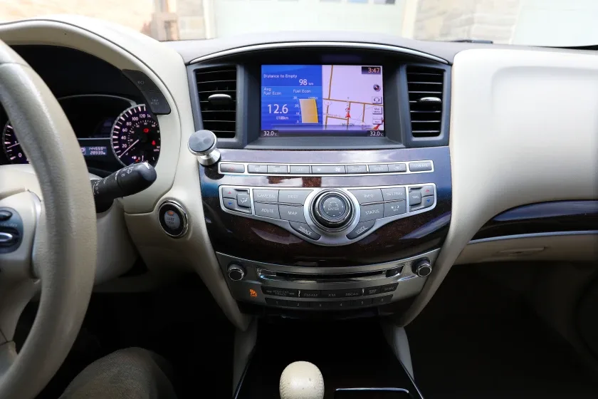 White 2013 infiniti QX60 SUV image indicator(6)