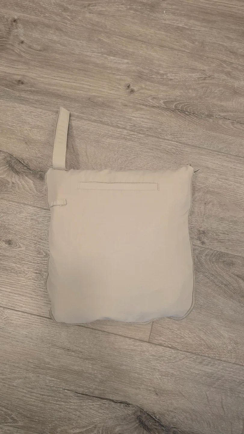 Club Monaco Packable Mac Coat - Size L/G image indicator(6)