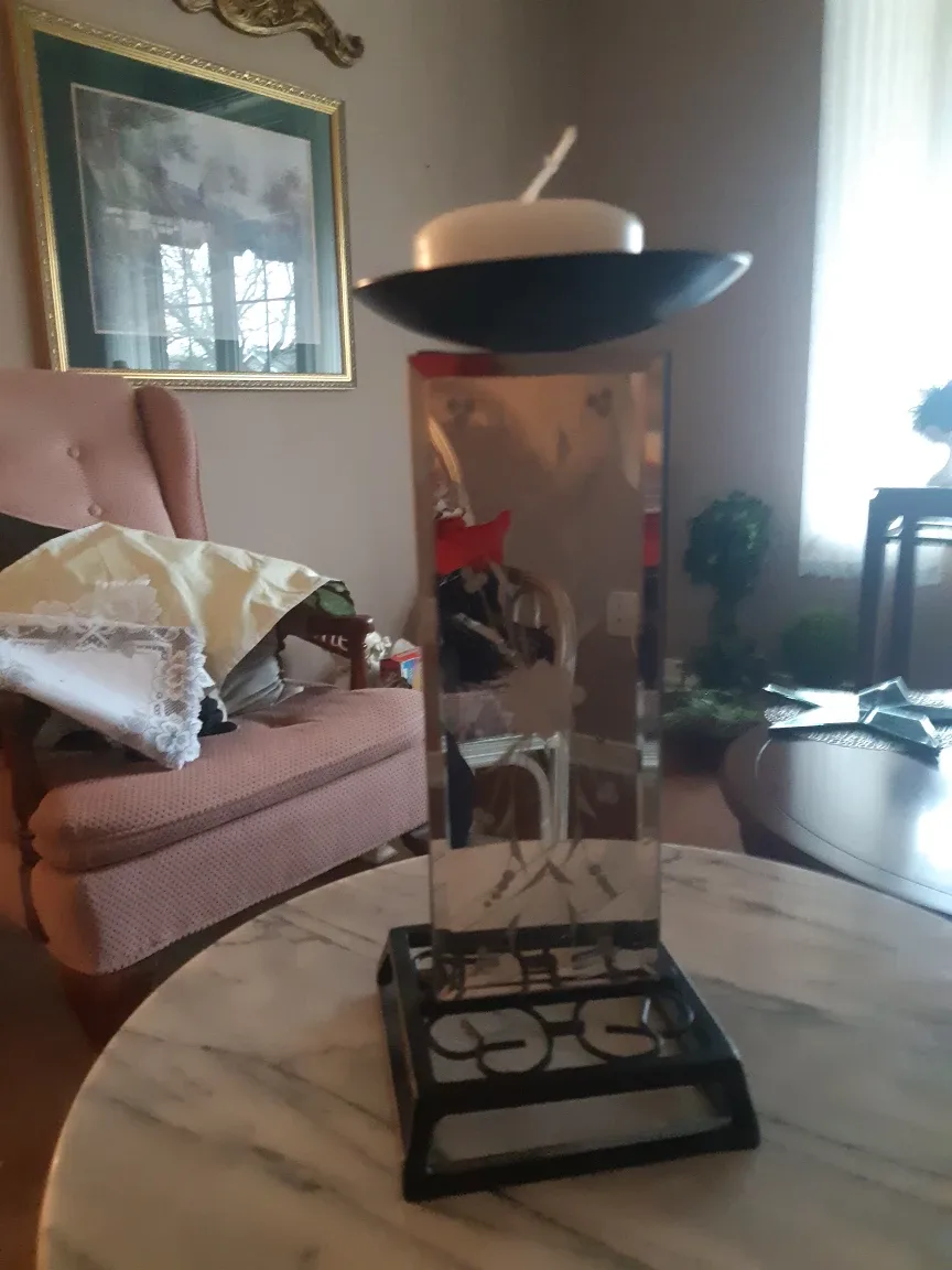 Candle holder
