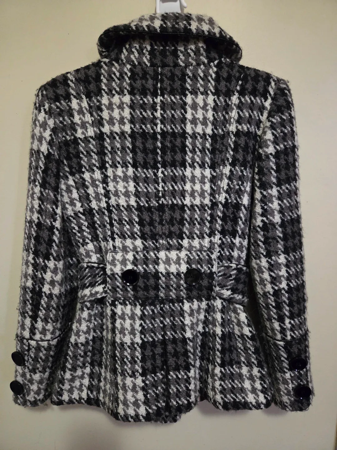 Zara Basic Coat - Size Small image indicator(2)