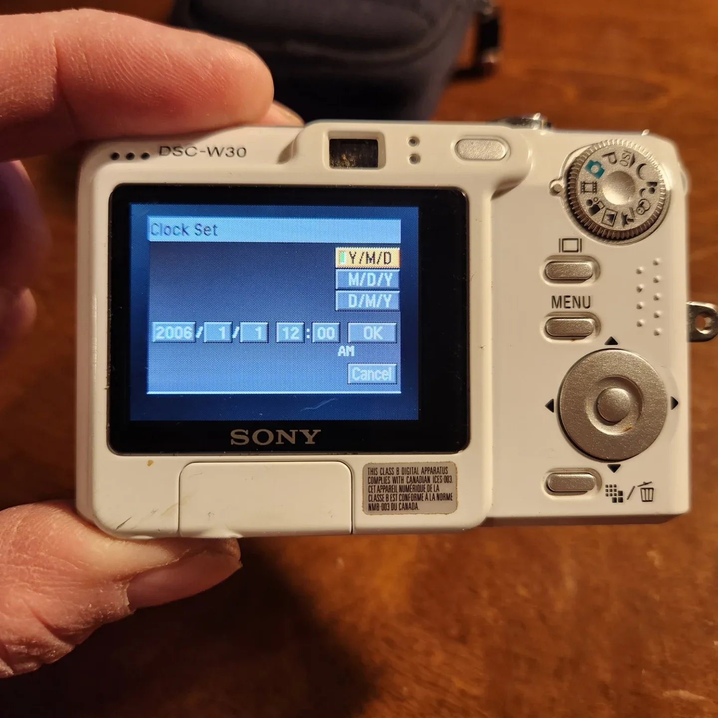 White Sony Cyber-shot DSC-W30 Digital Camera image indicator(5)