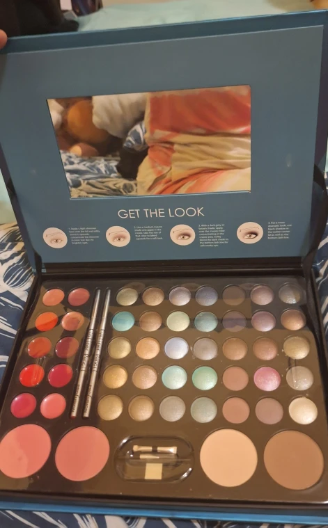 Profusion Treasure Box Cosmetic Collection - photo 2