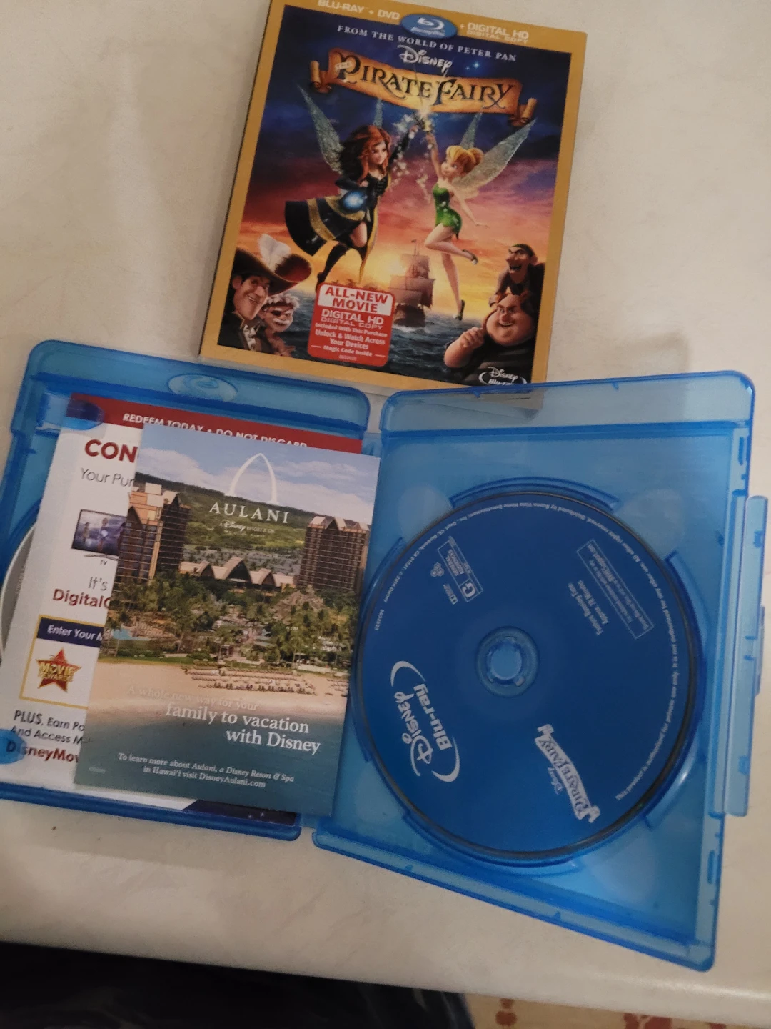 Disney's The Pirate Fairy Blu-ray + Digital HD - photo 3