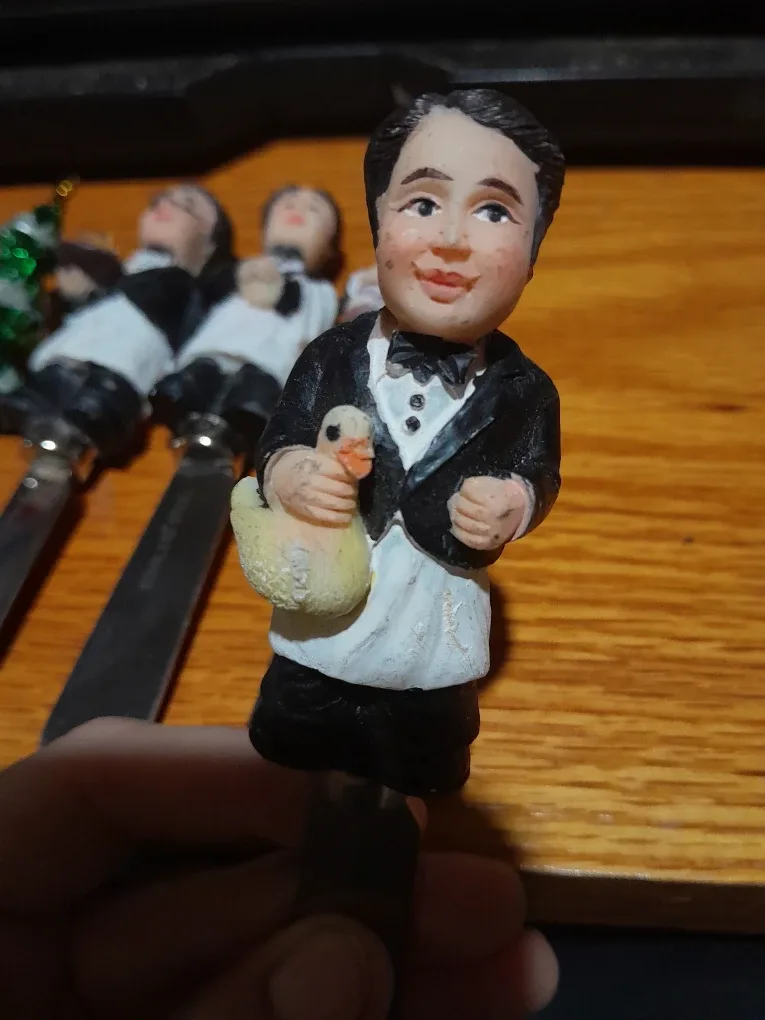 Novelty Spreader Knives - Waiter Theme image indicator(4)