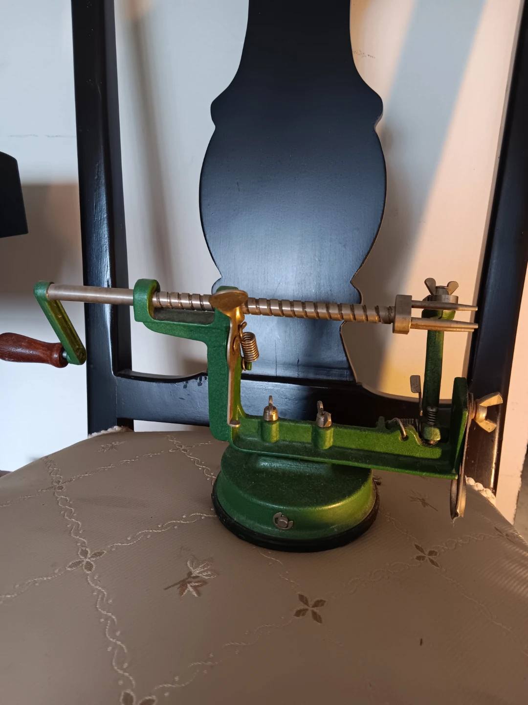 🥕  Vintage Green Apple Peeler