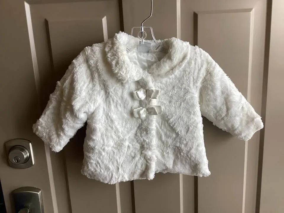 Girls sz 3-6 months faux fur coat