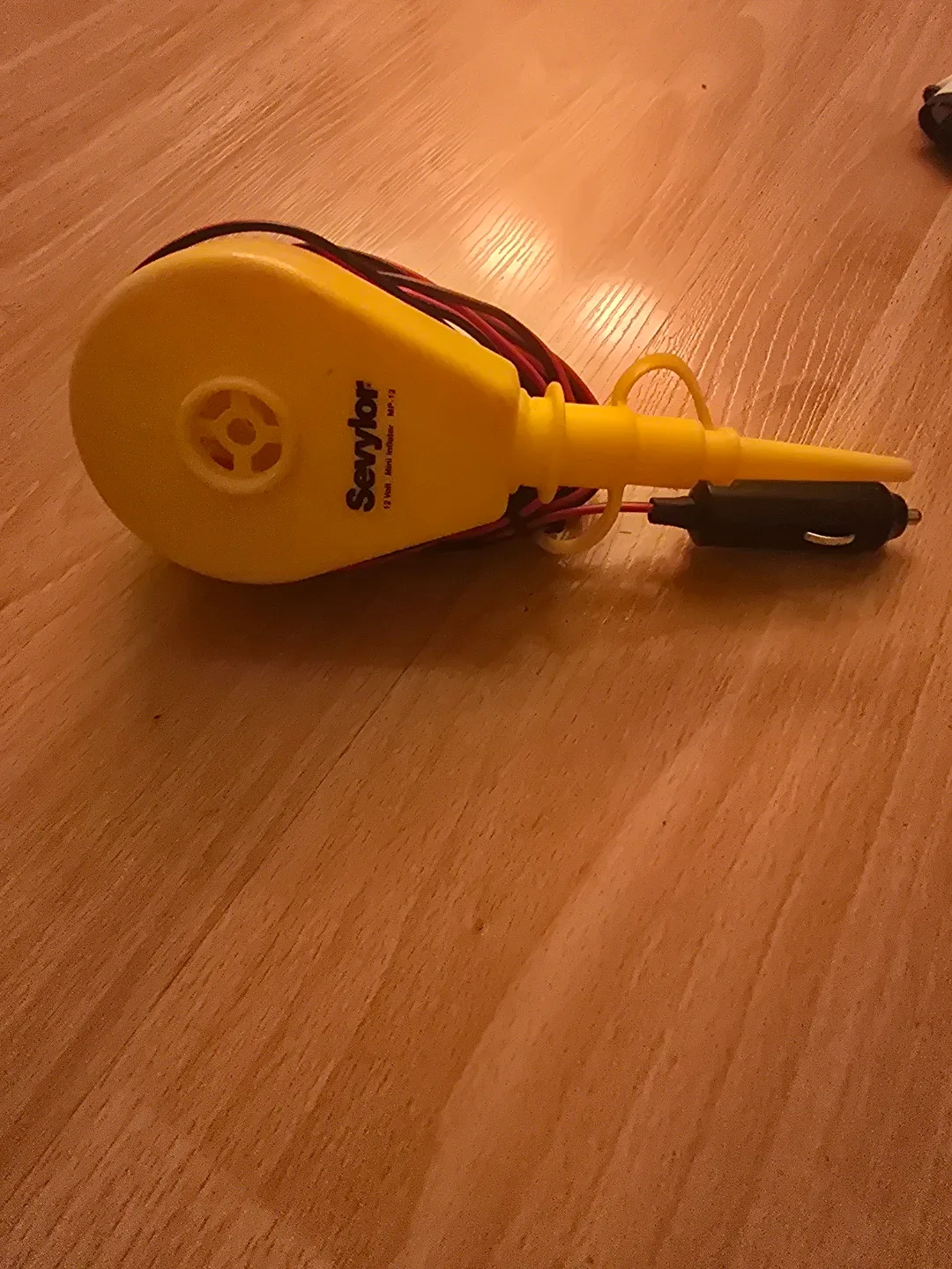 Sevylor 12 Volt Mini Inflator MP-12 thumbnail