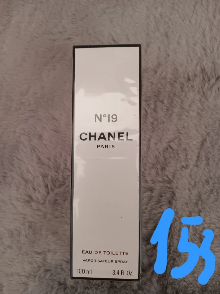 Chanel N°19 Eau de Toilette 100ml - New