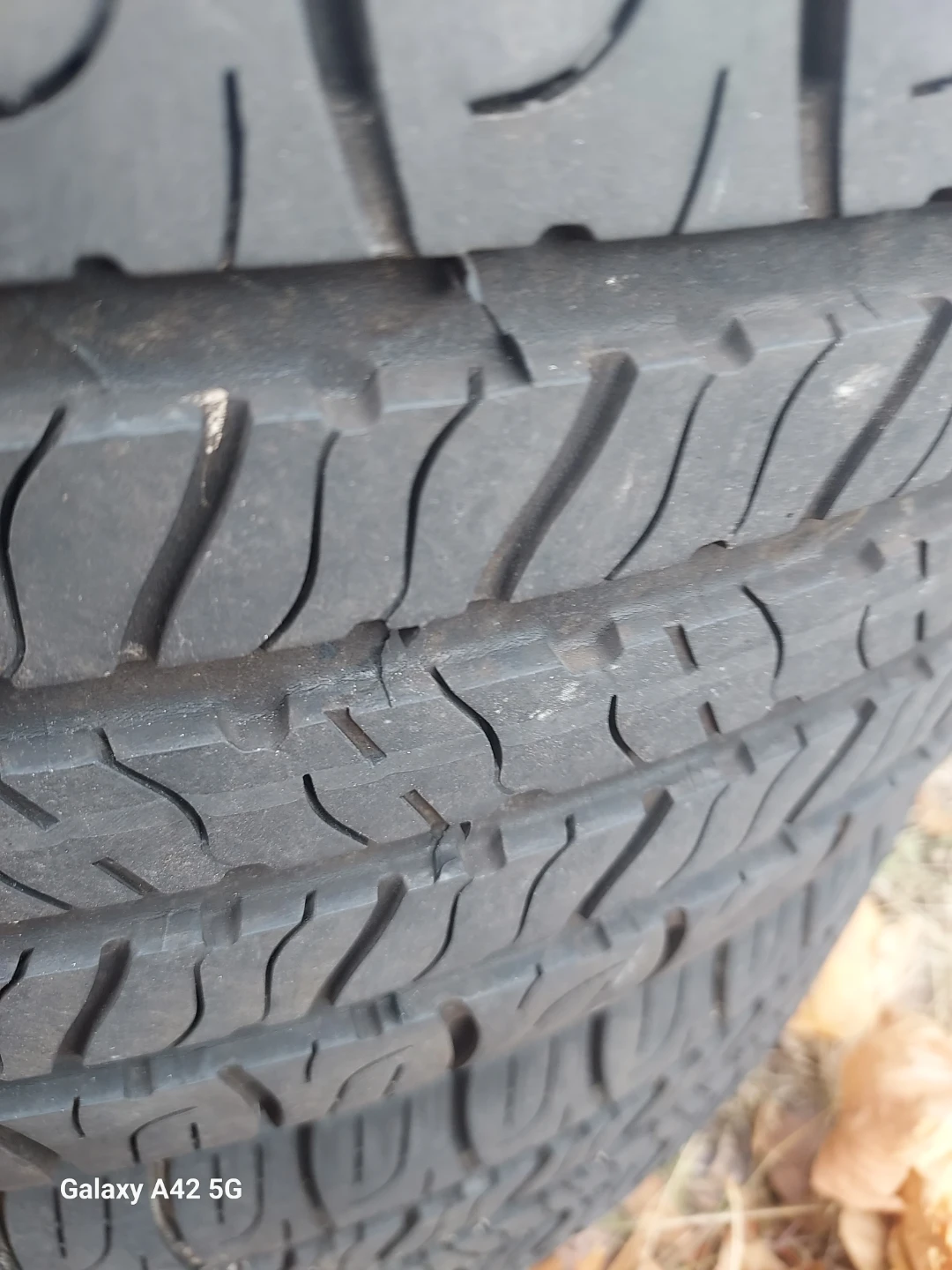225/60R17 Goodyear All Season Tires - photo 5