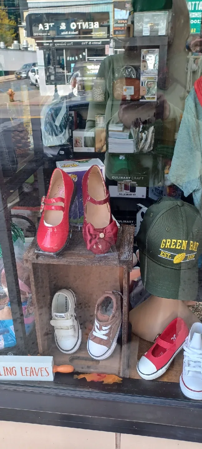 Enoch Serenity Haven Gift Shop image indicator(7)