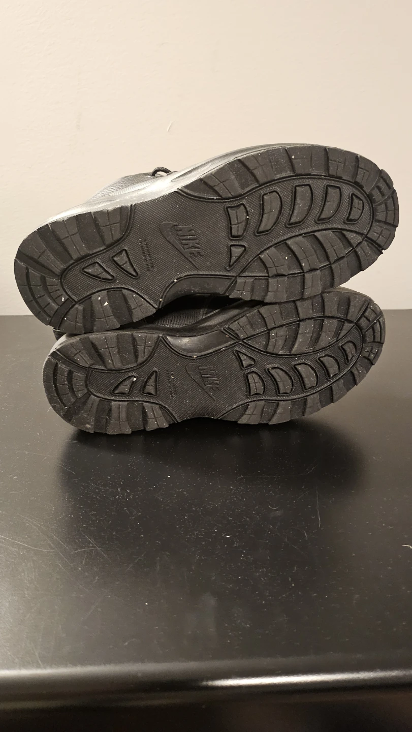 Nike  Black Boots - Size 6Y - photo 4