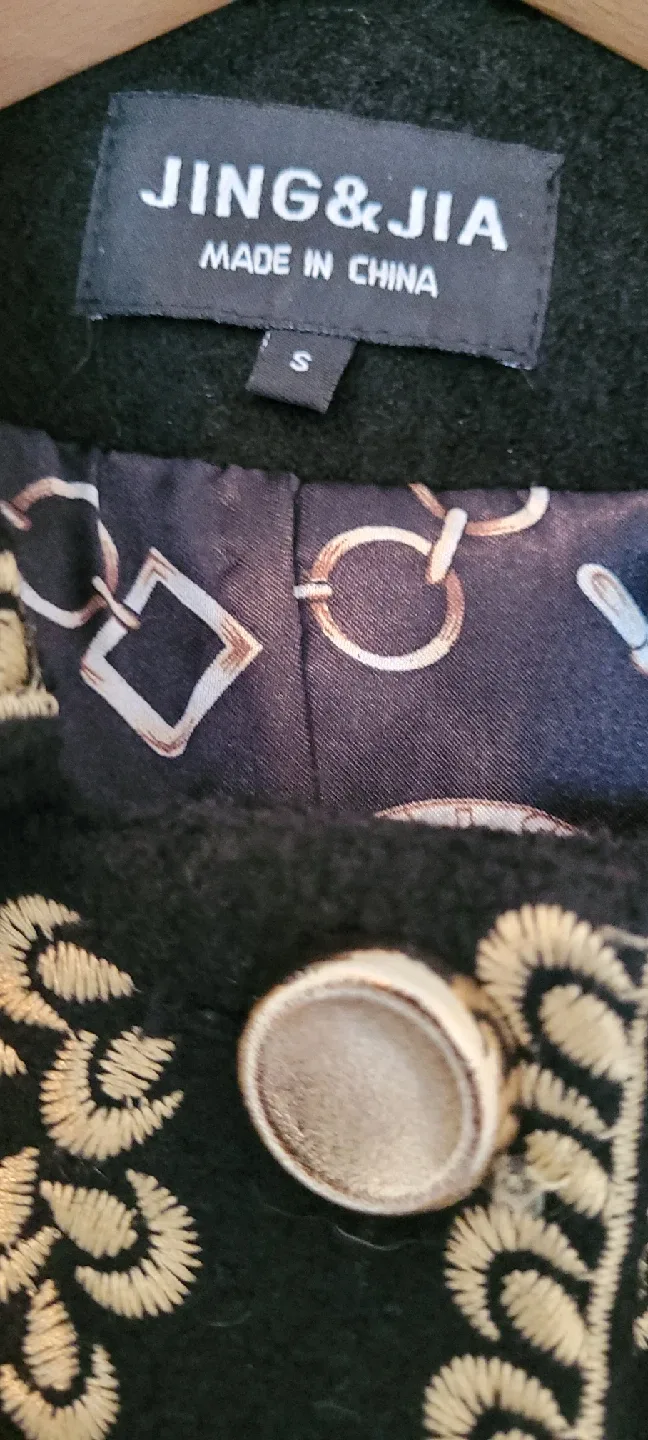 Jing&Jia Black Embroidered Coat - Size S image indicator(2)