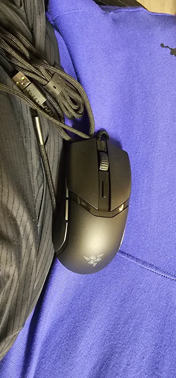 Razer Cobra Lightweight Wired Gaming Mouse image indicator(2)