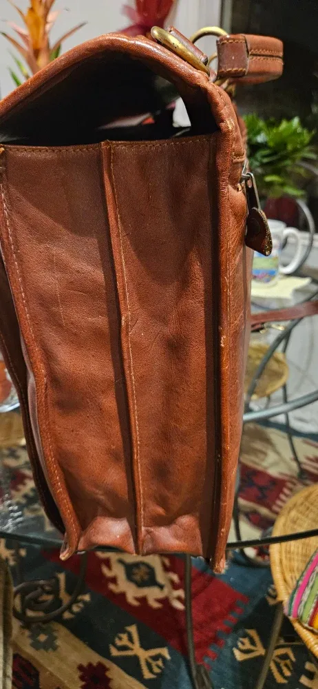 Stylish and functional Leather Briefcase image indicator(4)