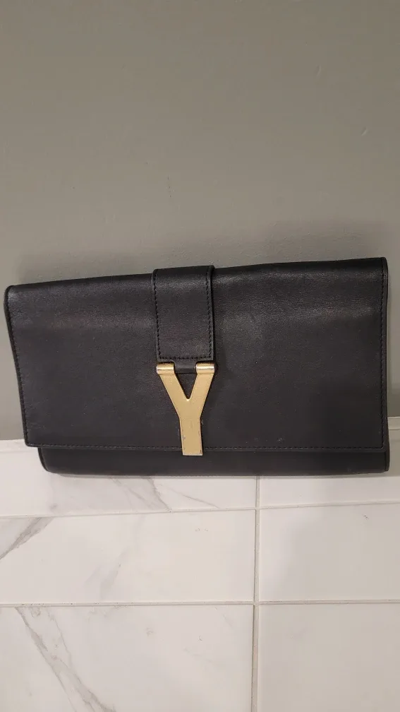Authentic YSL clutch image indicator(3)