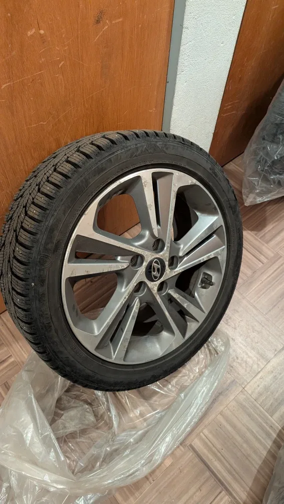 Firestone Winterforce 2 Studded Tires - 225/45R17