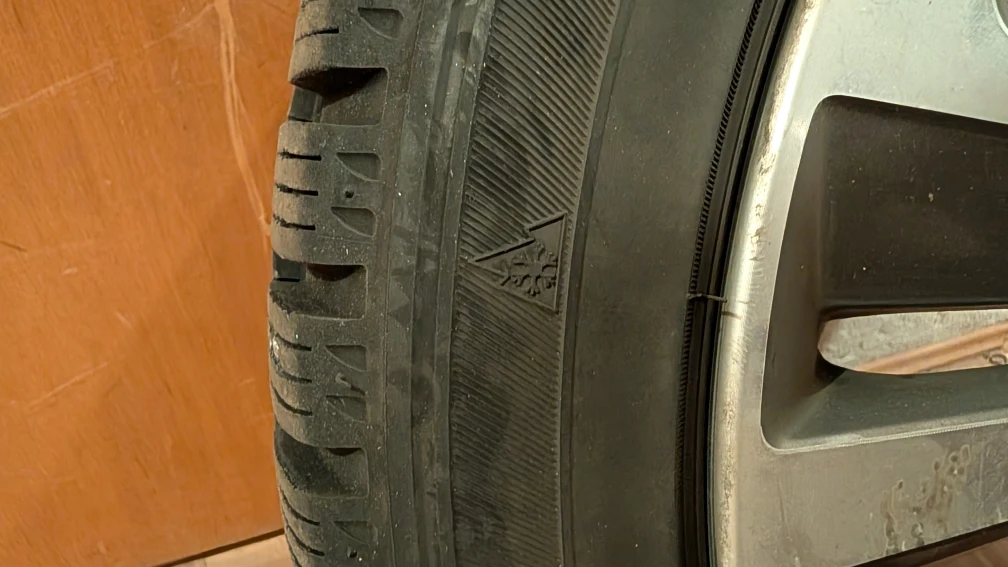 Firestone Winterforce 2 Studded Tires - 225/45R17 - photo 5