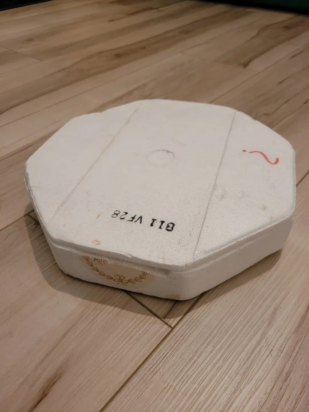 Collectible Plate with Bear Winter Scene 8" image indicator(7)