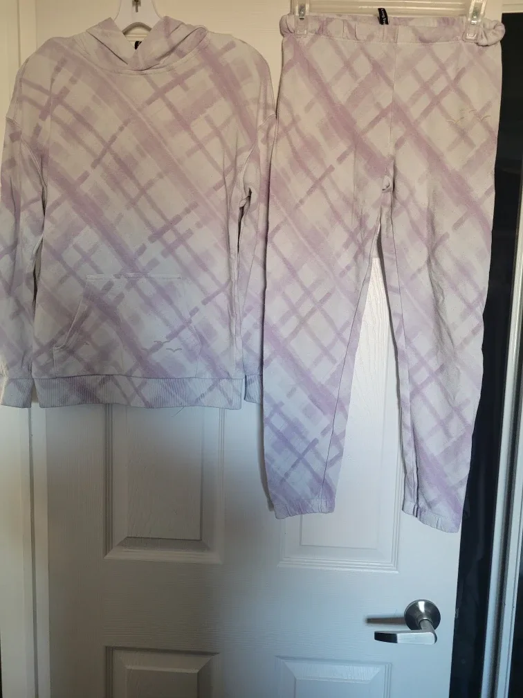 Girls' Clothes 10-12 years old : Puma, Fila, Gap, & More! image indicator(2)