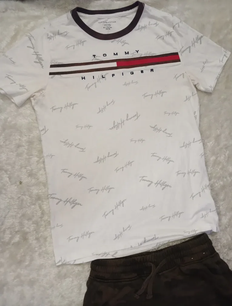 Tommy Hilfiger T-Shirt, Size XL