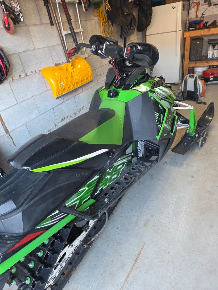 Arctic Cat RR 800 Snowmobile image indicator(2)