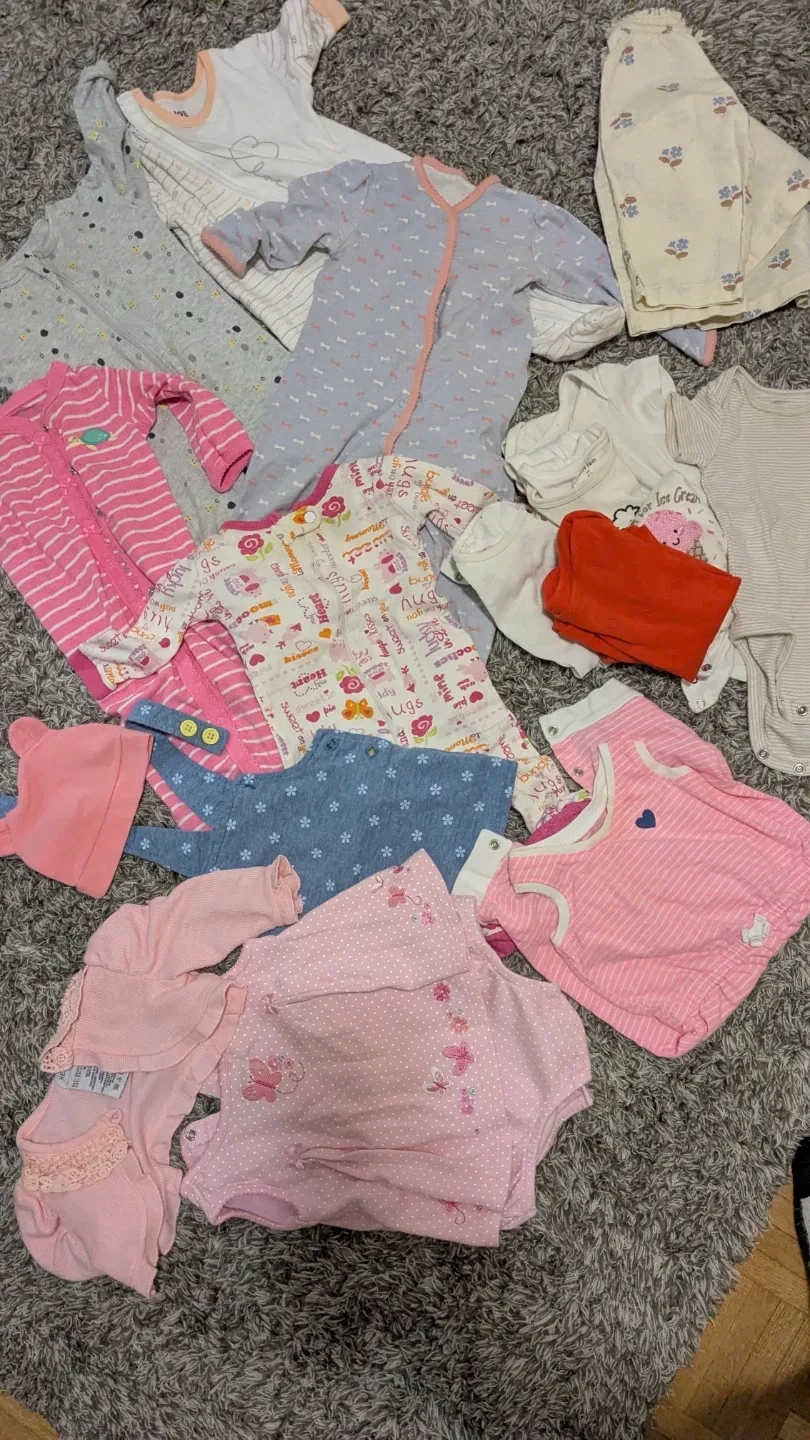 Baby Clothes Bundle - 6  Months thumbnail