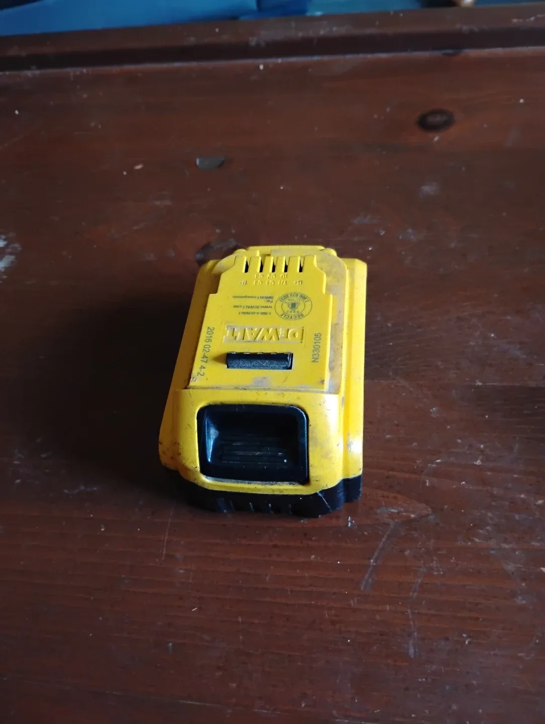 DeWalt XR 20V MAX 5.0Ah Lithium Ion Battery thumbnail