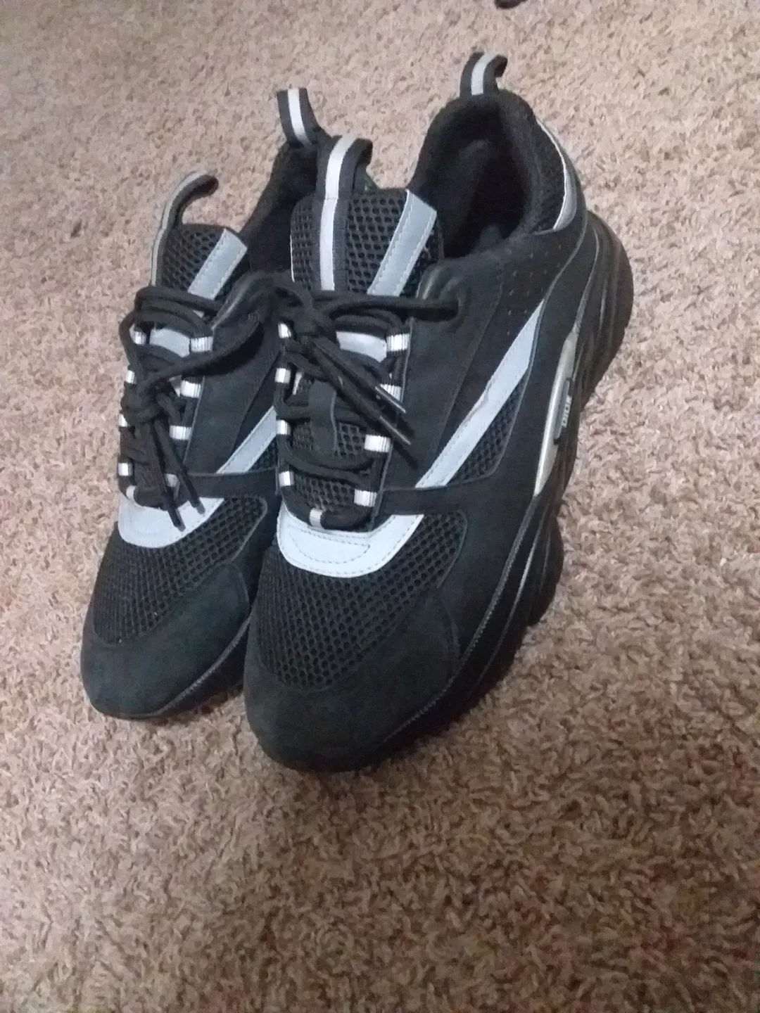 Size 10.5 Dior Men's B22 Sneaker - Black