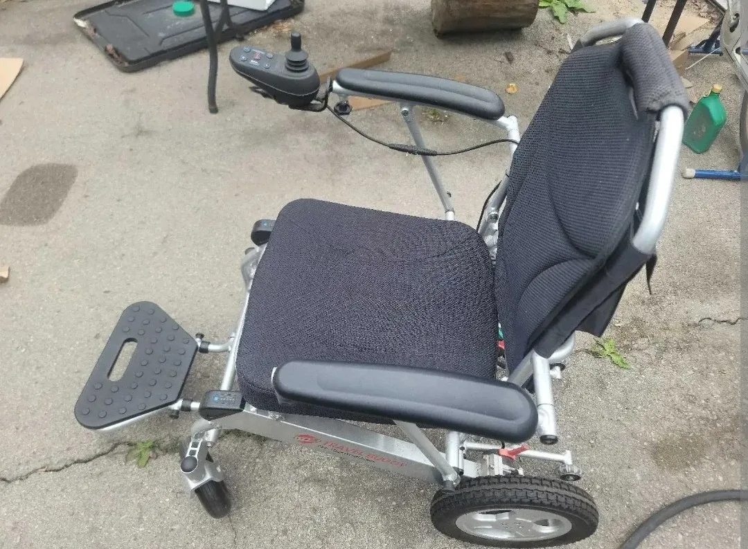 Foldable Electric Wheelchair image indicator(2)