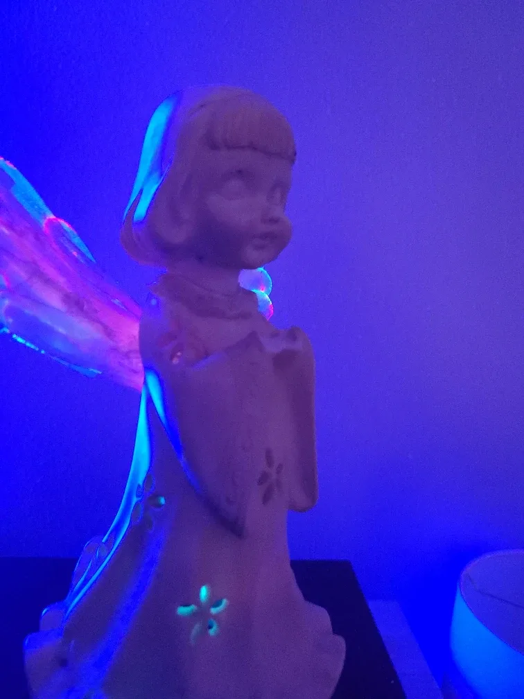 Angel Figurine with Light-Up Wings image indicator(7)
