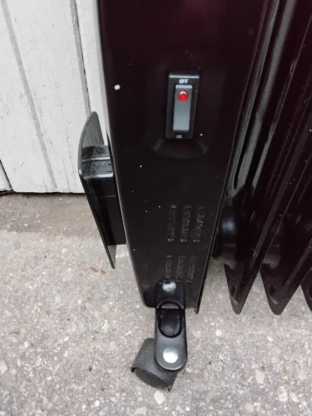 Pelonis Oil-Filled Radiator Plug-in Heater 🏡 NY1507-14A image indicator(6)