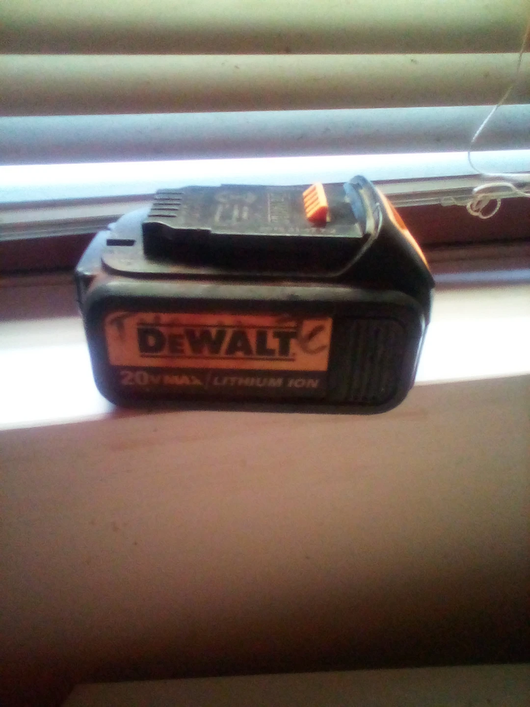DeWalt 20V MAX Lithium Ion Battery