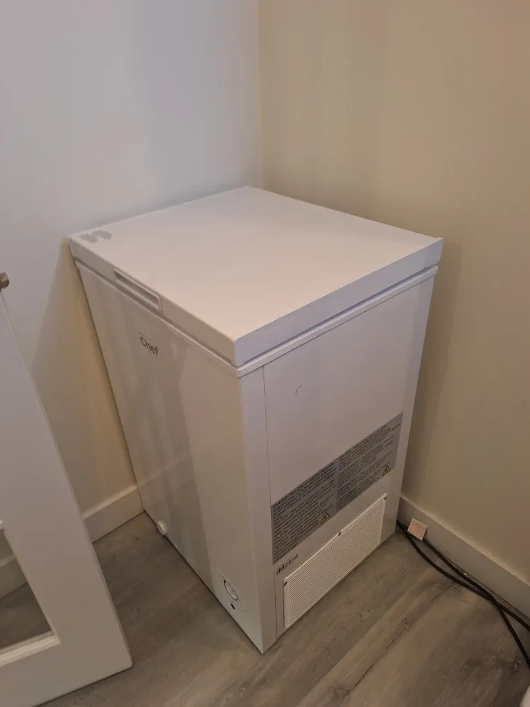 Master Chef Chest Freezer - White image indicator(4)