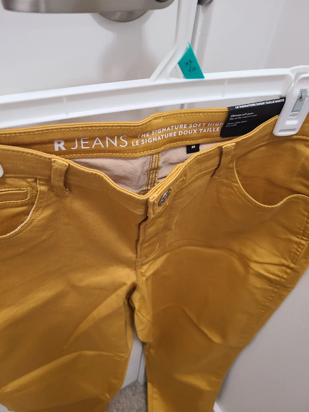 R Jeans - The Signature Soft High Waist - Size 33