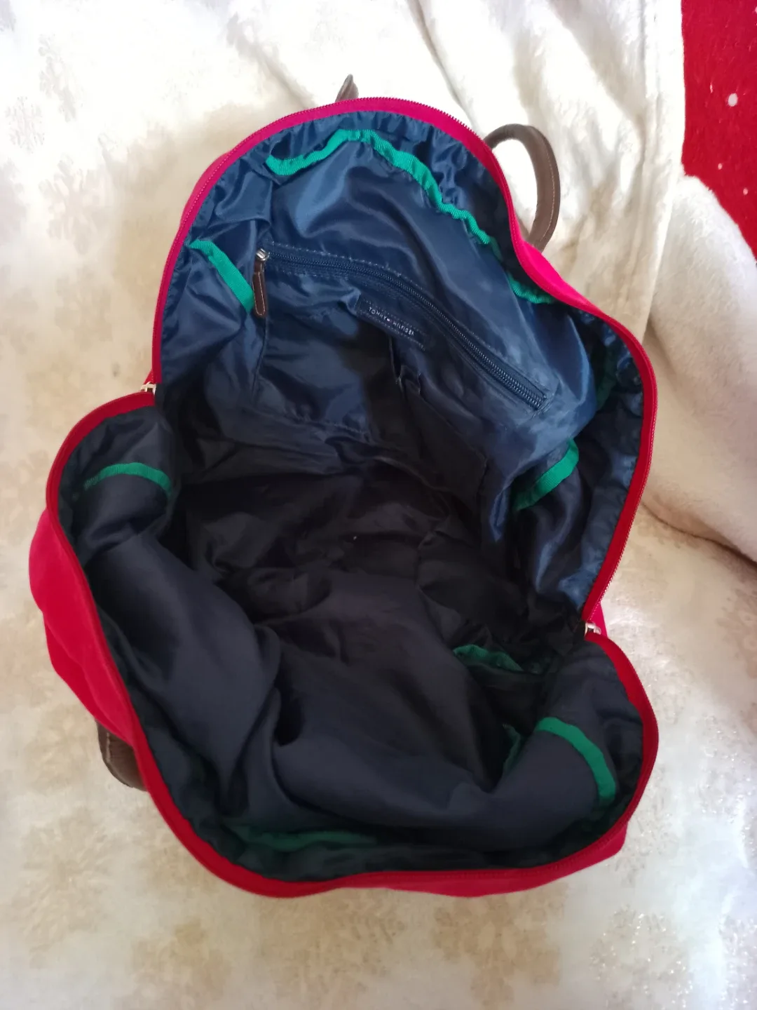 Tommy Hilfiger Red Duffle Bag image indicator(2)