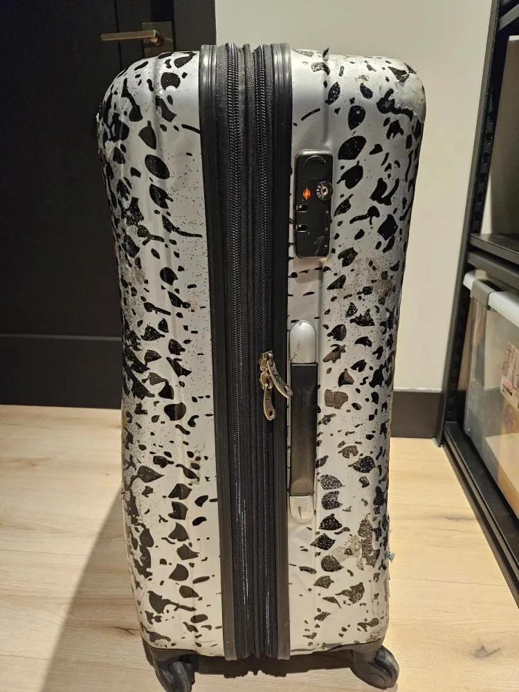 Heys Luggage - Snakeskin Design image indicator(2)