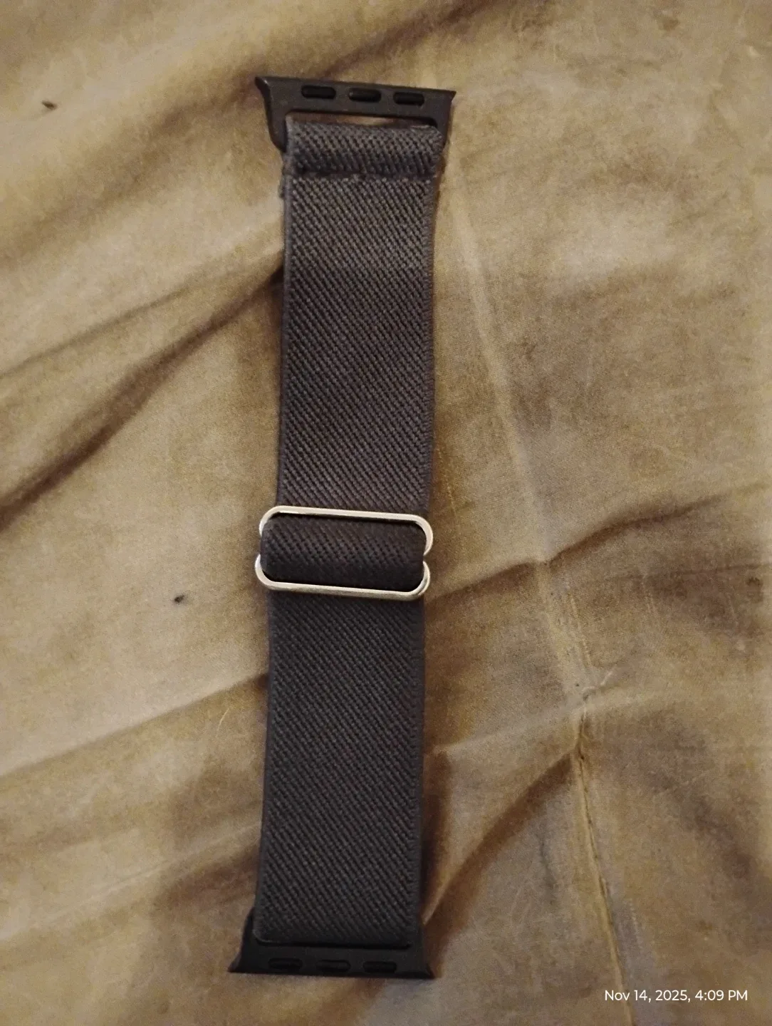 Apple Watch Braided Solo Loop Band - Size 6 thumbnail