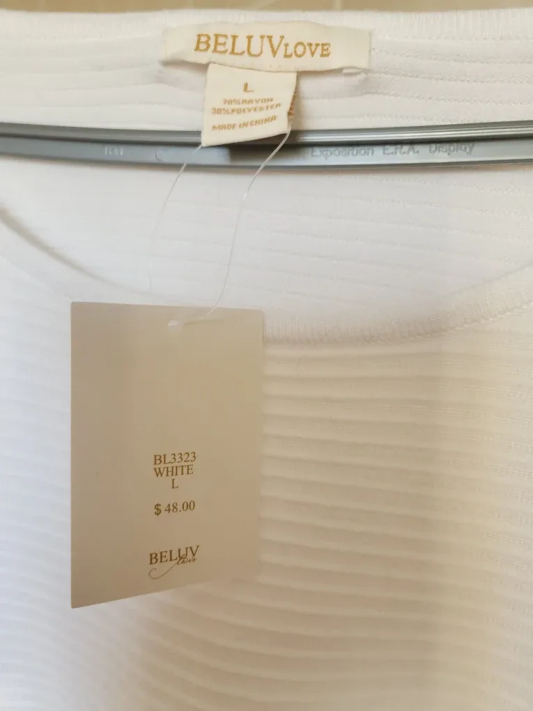 BELUVlove White Sweater - Size L image indicator(2)