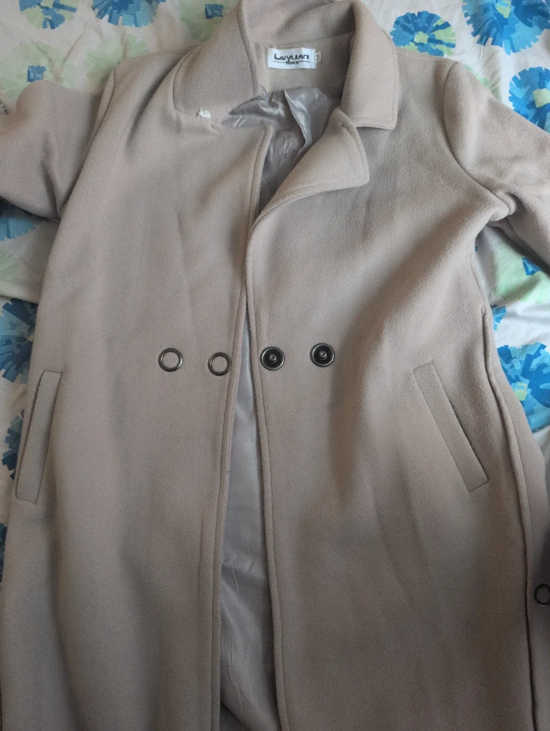 Layuan Fashion Beige Coat - Size M image indicator(2)