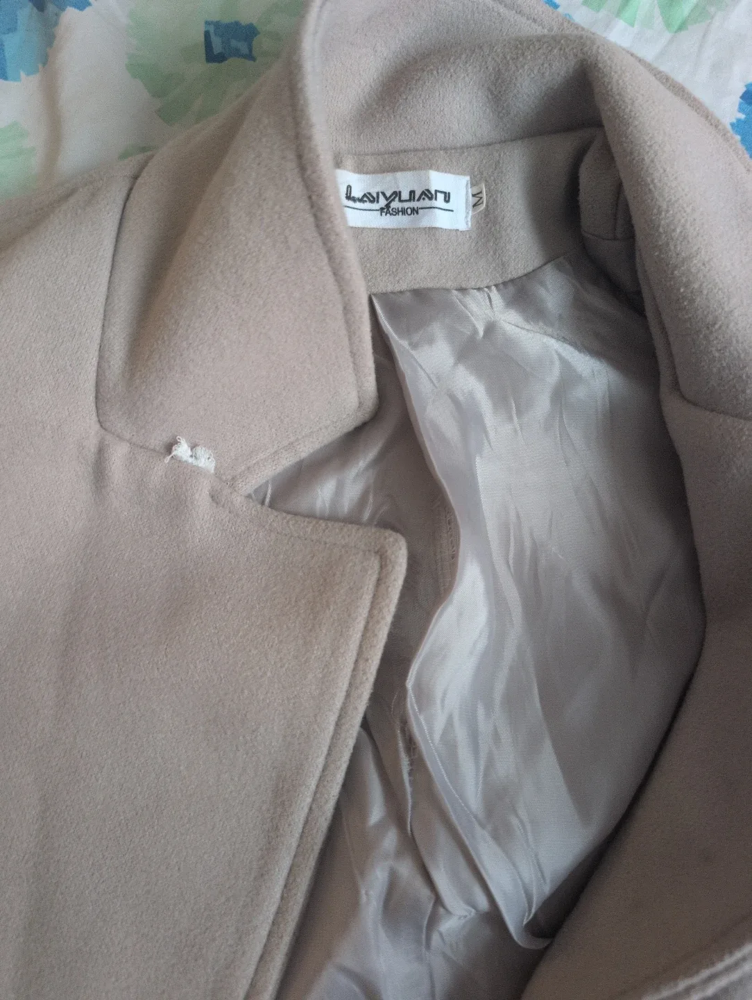 Layuan Fashion Beige Coat - Size M image indicator(3)