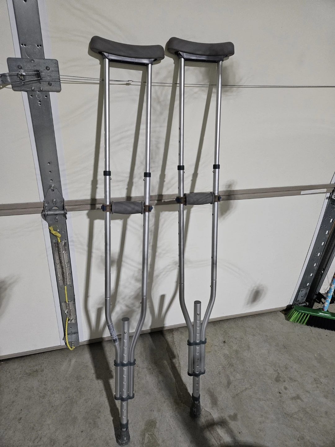 Adjustable Adult Crutches