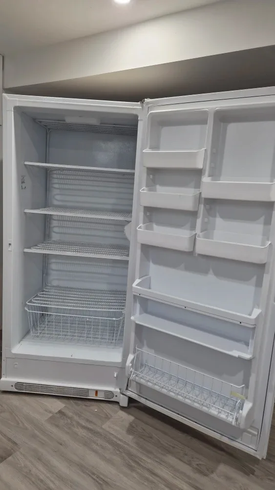 Electrolux Upright Freezer image indicator(2)