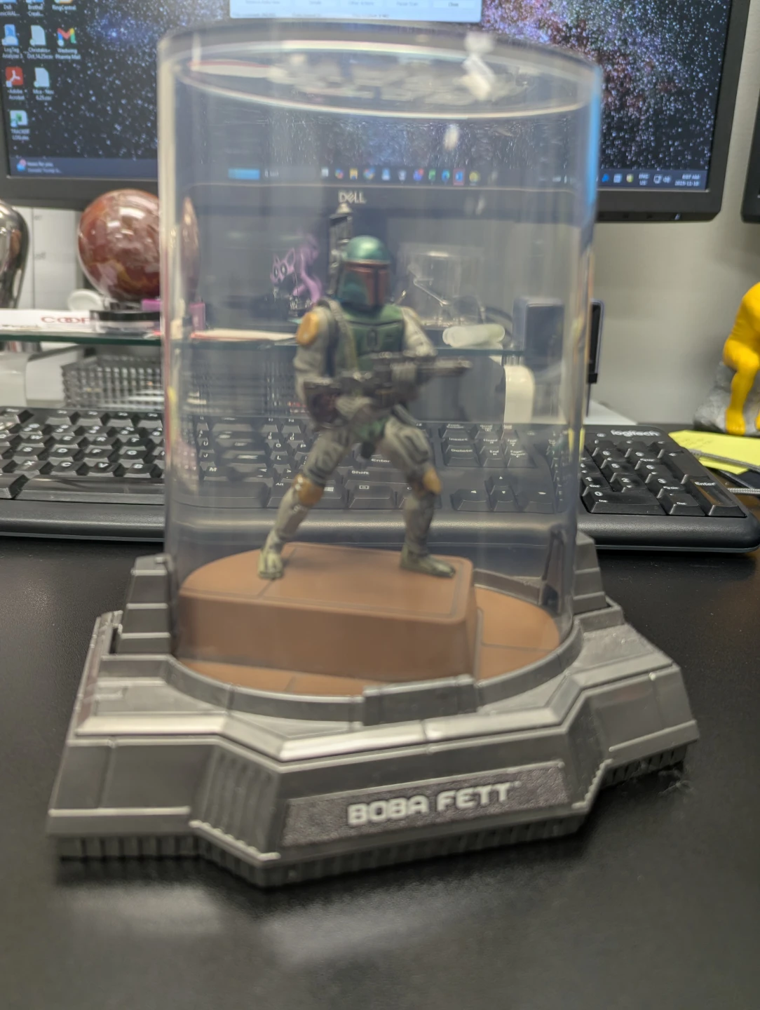 Boba Fett Titanium Die-Cast Figure (2005) - photo 5